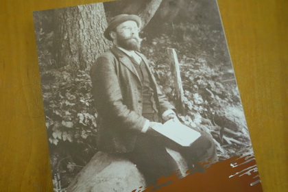 Ольга Безродных поздравила организаторов презентации первой почтовой марки из серии «Поляки в Сибири»